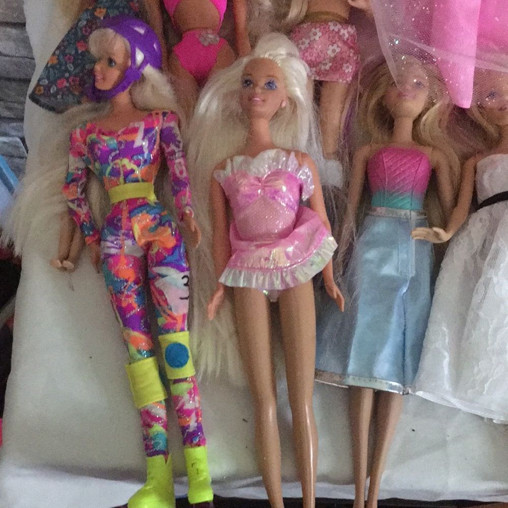 Vintage Barbie Bundle - Picture 5 of 11